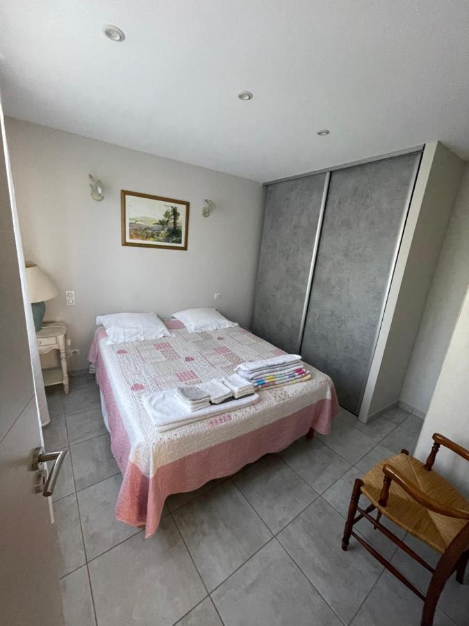 Petite Maison Pres Du Centre LʼIsle-sur-la-Sorgue Dış mekan fotoğraf