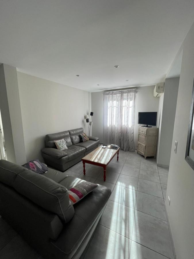 Petite Maison Pres Du Centre LʼIsle-sur-la-Sorgue Dış mekan fotoğraf
